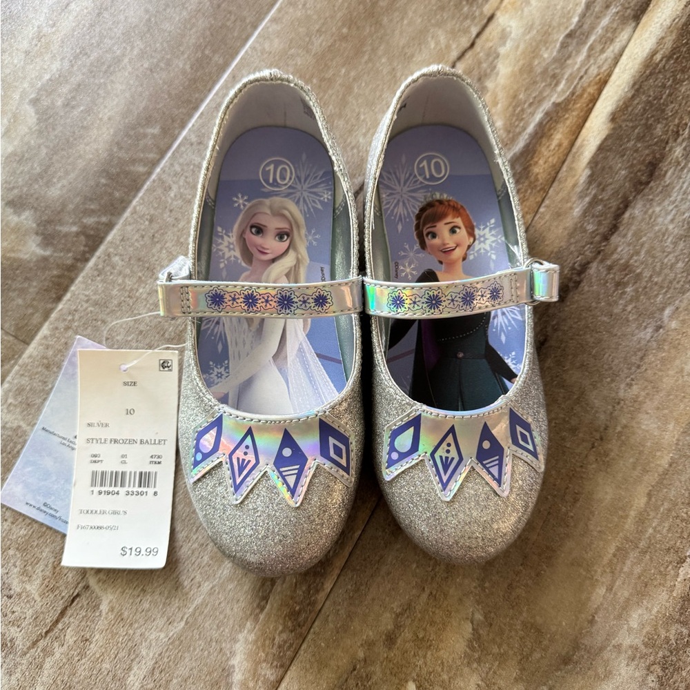 NWT Silver Frozen Ballet Flats size 10C